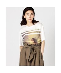 ＜d fashion＞(?Roberta Bayley)プリントTシャツ画像
