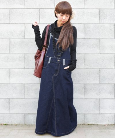 ＜d fashion＞マキシ丈ゆるデニムサロペットスカート