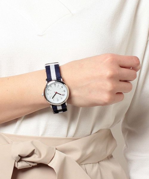 クーポン セール 70 Off ストライプバンドウォッチ ナノ ユニバース Nano Universe D Fashion