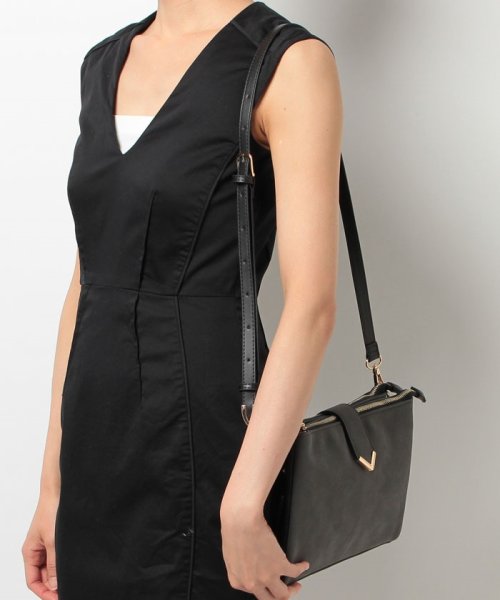 セール 結婚式にも お財布機能付きショルダーバッグ フォルムフォルマ Form Forma D Fashion