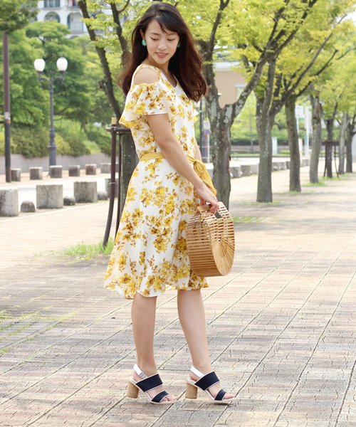 セール 60 Off ボタニカルフラワーオフショルダーワンピース ブージュルード Bou Jeloud D Fashion セール 60 Off ボタニカルフラワーオフショルダーワンピース ブージュルード Bou Jeloud D Fashion