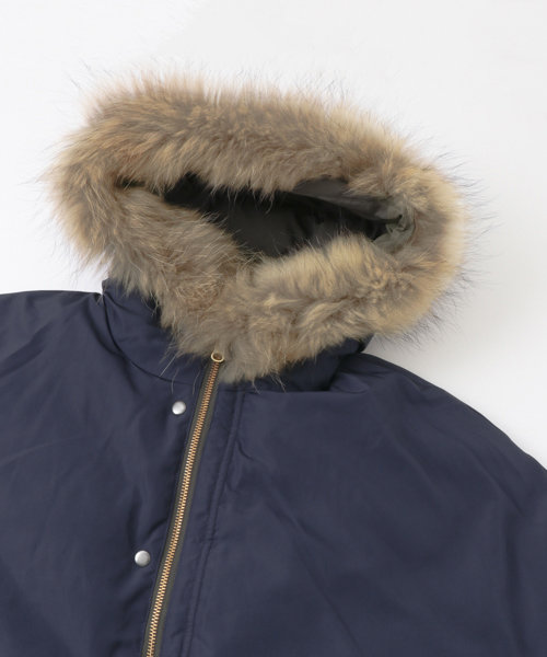 セール 50%OFF】Acuta ファー付リバーシブルポンチョダウン セール 50%OFF】Acuta ファー付リバーシブルポンチョダウン