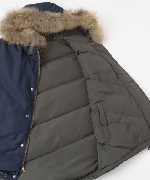 セール 50%OFF】Acuta ファー付リバーシブルポンチョダウン セール 50%OFF】Acuta ファー付リバーシブルポンチョダウン
