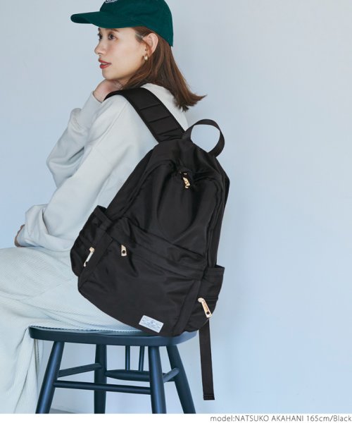 ママにおすすめ サイドポケット充実の黒リュックサック コカ Coca D Fashion