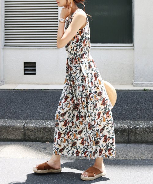 B 5 ペイズリー柄 ノースリーブ ワンピース ロング丈 アンドミー And Me D Fashion