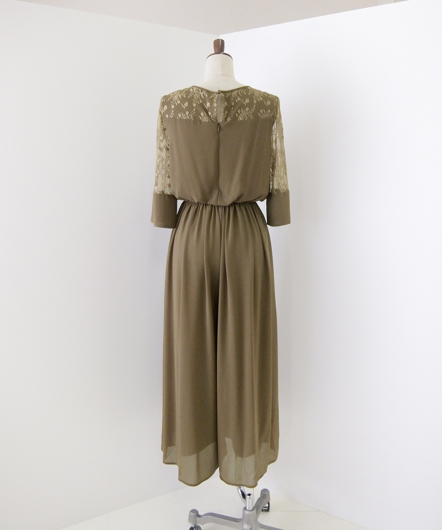 セール 50%OFF】《結婚式 パーティー 二次会》レース袖オールインワン セール 50%OFF】《結婚式 パーティー 二次会》レース袖オールインワン