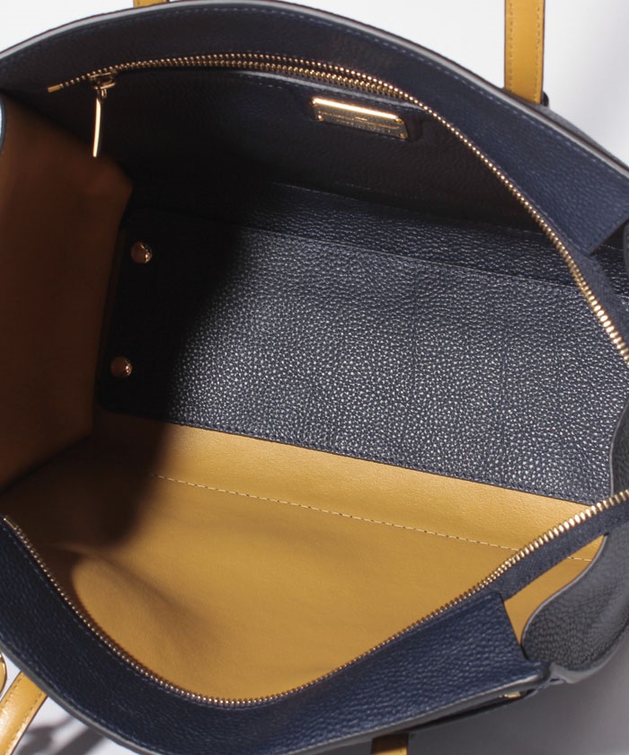 直営店☆Ferragamo☆エレガント♪AMY レザー ロゴ トートバッグ FERRAGAMO（フェラガモ）の「Salvatore Ferragamo - Amy トート