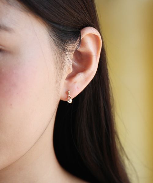 ヨンドシー 4℃ K18ピンクゴールドしずくダイヤモンドピアス ヨンドシー 4℃ K18ピンクゴールドしずくダイヤモンドピアス