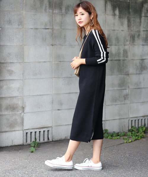 セール 30 Off スポーティな着こなしにぴったり サイドラインニットワンピース ブージュルード Bou Jeloud D Fashion