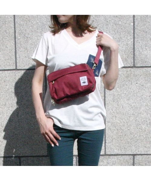 セール スマホタッチ可能ポケット付き マルチスクエアショルダーbag カジュアル バッグ ショルダー 定番 レディース キャンバス シンプル 春夏 秋冬 クロ グレー シーアールビー Crb D Fashion セール スマホタッチ可能ポケット付き マルチスクエアショルダーbag カジュアル バッグ ショルダー 定番 レディース キャンバス シンプル 春夏 秋冬 クロ グレー シーアールビー Crb D Fashion
