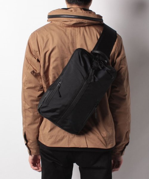 B C Ishutal イシュタル ラッドａ４ボディバッグ ナノ ユニバース Nano Universe D Fashion