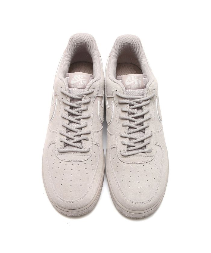 1 07 LV8 501496842 NIKE