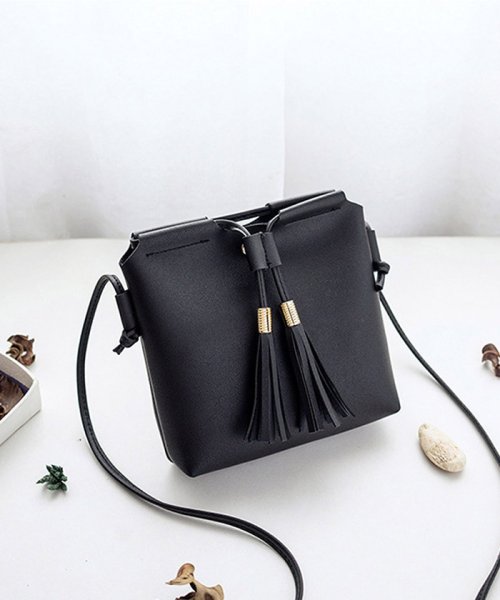 セール ショルダーポーチ レディース 肩掛け スマートフォンポーチ フリンジ付き ポシェット ミニミニストア Miniministore D Fashion セール ショルダーポーチ レディース 肩掛け スマートフォンポーチ フリンジ付き ポシェット ミニミニストア Miniministore D Fashion