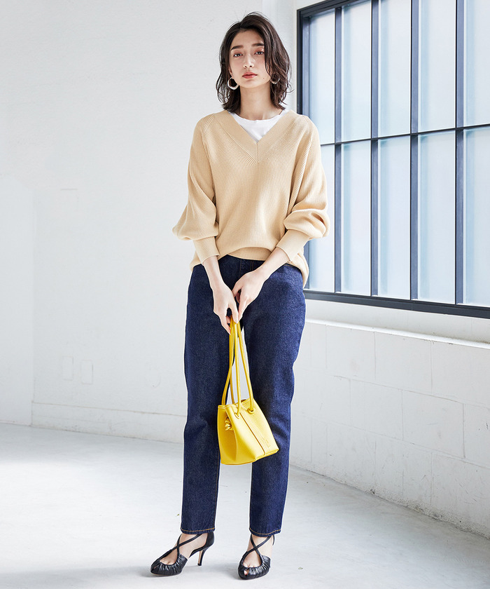 美品 アダムエロペ コットンＶネックコクーンプルオーバー ベージュ 春 ニット セール 70%OFF】コットンVネックコクーンプルオーバー