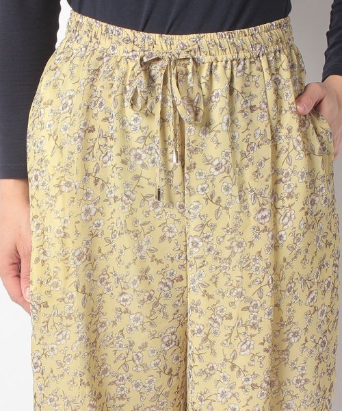 セール 70 Off Urban Research フローラルプリントタックワイドpt アーバンリサーチ アウトレット Urban Research Outlet D Fashion
