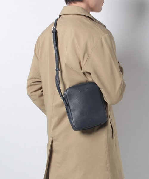 セール 60 Off サフィアーノミニショルダーバッグ ナノ ユニバース Nano Universe D Fashion