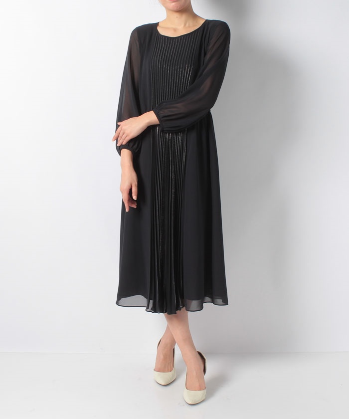 極美品✨レリアン　プリント　ワンピース　長袖　定価3.5万円　天海祐希さん着用 Leilian レリアン【新品】フラワー刺繍ワンピース 天海祐希さん