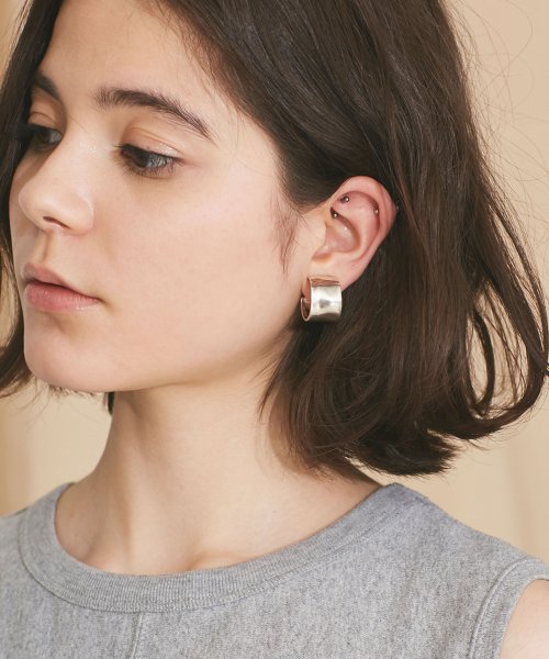 セール More 6月号掲載 Miho Nojiri Nano Universe Atelier St Cat 別注プレートフープイヤリング S ナノ ユニバース Nano Universe D Fashion セール More 6月号掲載 Miho Nojiri Nano Universe Atelier St Cat 別注プレートフープイヤリング S ナノ ユニバース Nano Universe D Fashion