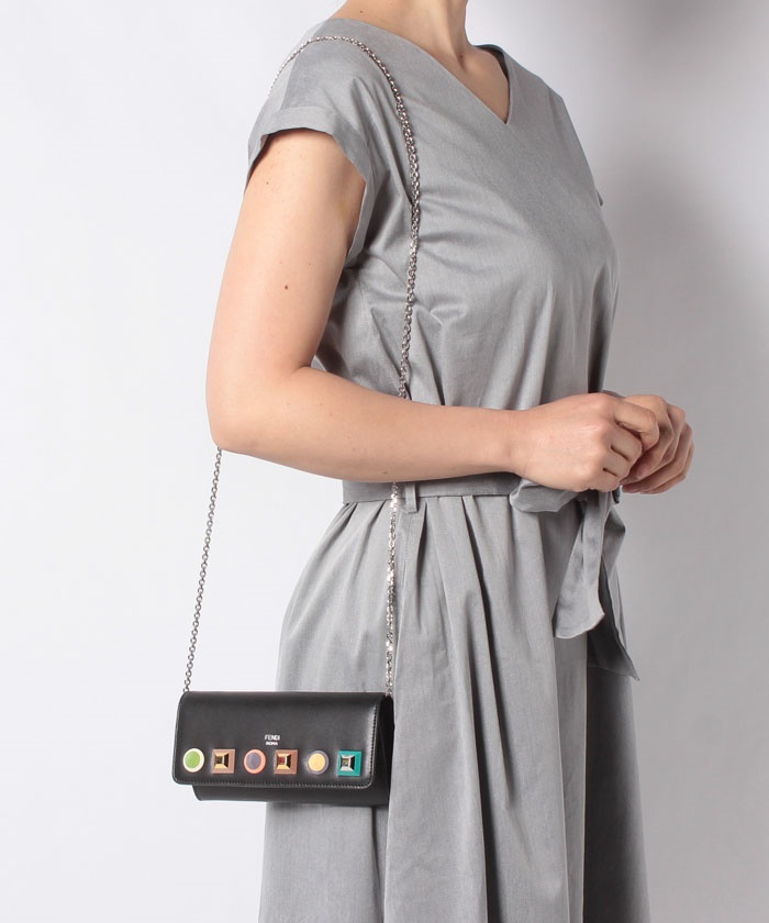 全国宅配無料 FENDI☆チェーン コンチネンタルウォレット 長財布 セール】【FENDI】CHAIN WALLET チェーンウォレット(501985360