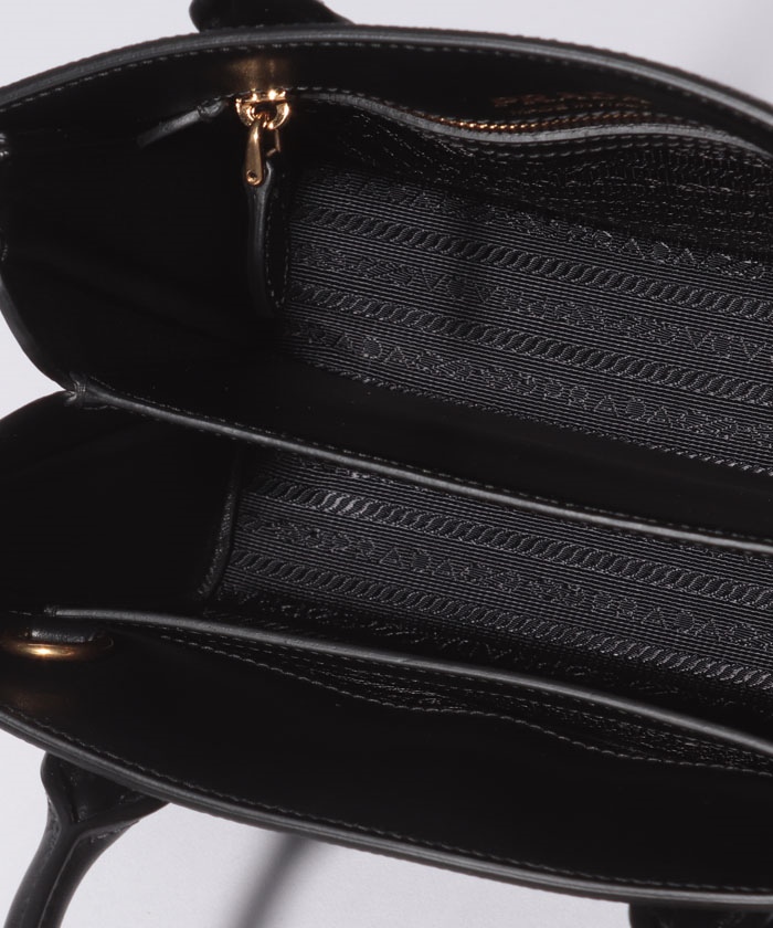 人気 PRADA◆カーフレザー ミニ ハンドバッグ リバースステッチ 22SS】新作 スモール レザー ハンドバッグ ◇プラダ◇全3色