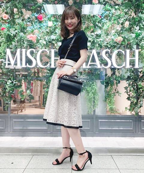 MISCH MASCH♡配色ラインウエストリボンフレアスカート 林田岬優が着こなすAUTUMN STYLE – MISCH MASCH|31 Sons de mode