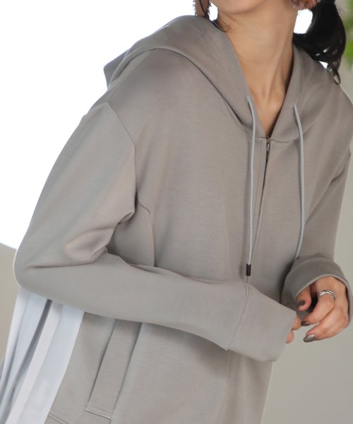 後ろ姿が可愛い バックプリーツジップアップパーカー ブージュルード Bou Jeloud D Fashion 後ろ姿が可愛い バックプリーツジップアップパーカー ブージュルード Bou Jeloud D Fashion