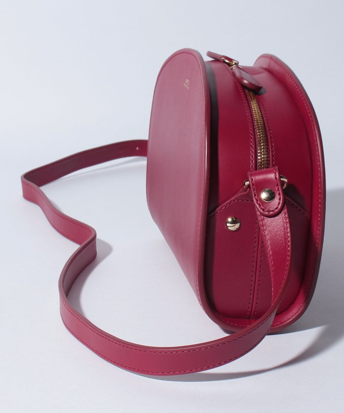 セール】【A.P.C.】ハーフムーンショルダーバッグ/SAC DEMI セール】【A.P.C.】ハーフムーンショルダーバッグ/SAC DEMI