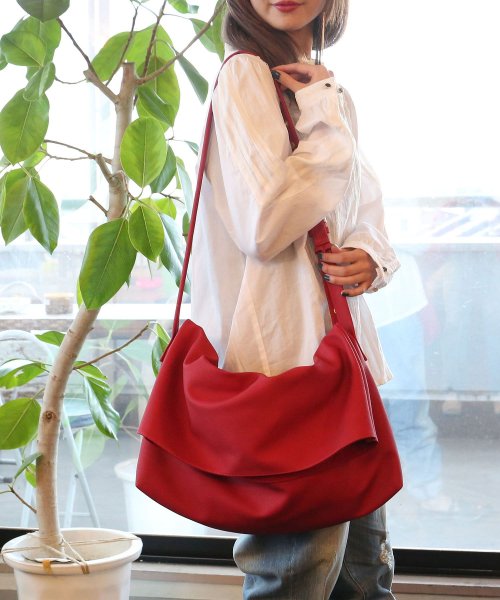 セール デザインベルトショルダーバッグ オシャレウォーカー Osharewalker D Fashion