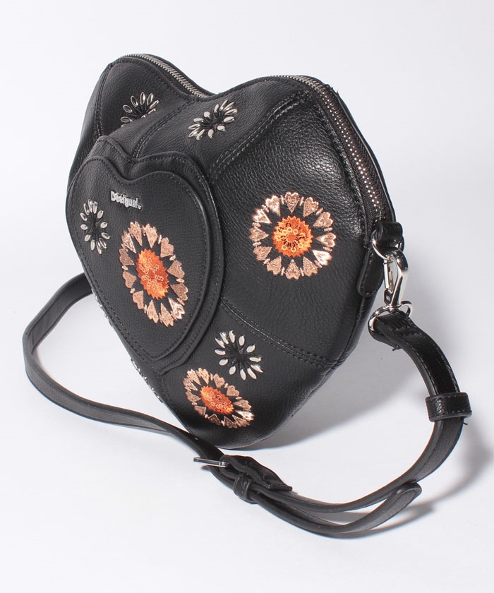 クーポン】【セール 30%OFF】BOLS FLOWER HEART BODY BAG クーポン】【セール 30%OFF】BOLS FLOWER HEART BODY BAG
