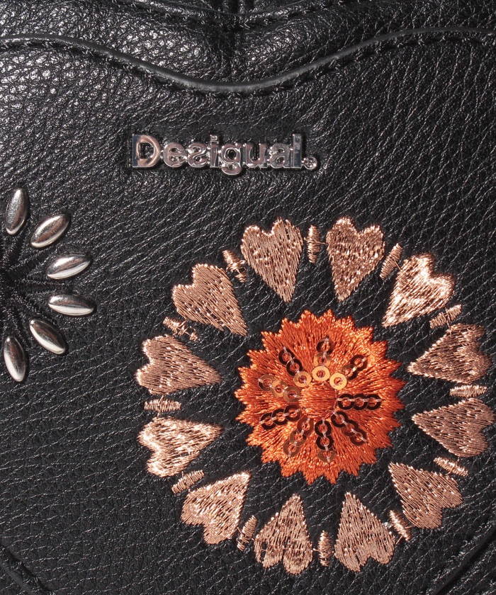 クーポン】【セール 30%OFF】BOLS FLOWER HEART BODY BAG クーポン】【セール 30%OFF】BOLS FLOWER HEART BODY BAG