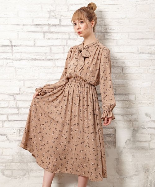 セール 花柄ボウタイプリーツワンピース イング Ingni D Fashion