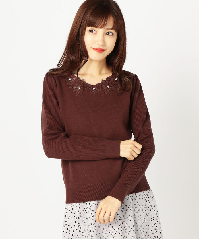 MISCH MASCH - 【新品】今季　ミッシュマッシュ　襟もと　刺繍　ニット ZOZO TOWN限定】 ⁡ 胸元のロゴがポイントの ケーブル刺繍