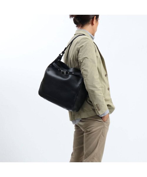 Pelle Morbida ペッレモルビダ ショルダーバッグ Maiden Voyage エディターズバッグ レザー ペレモルビダ Mb062 ペッレ モルビダ Pelle Morbida D Fashion