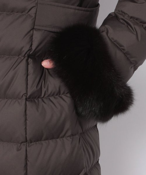 セール 特別提供品 フォックスファー付きロングダウンコート レリアン Leilian D Fashion セール 特別提供品 フォックスファー付きロングダウンコート レリアン Leilian D Fashion