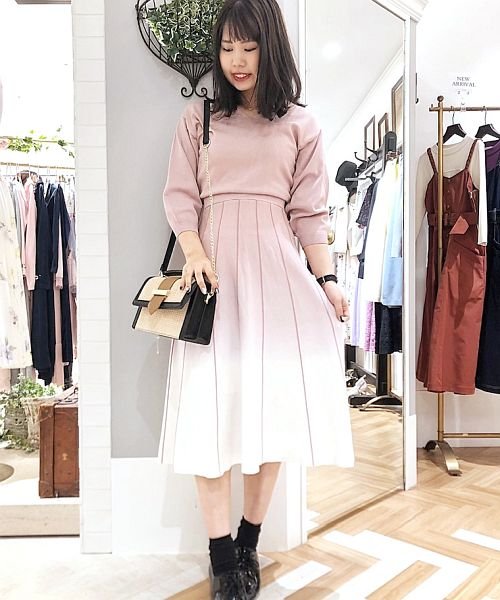 セール グラデーションニットワンピース ノエラ Noela D Fashion セール グラデーションニットワンピース ノエラ Noela D Fashion