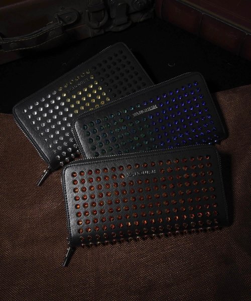 スタッズラウンドZIP WALLET
