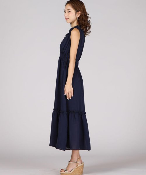 セール 70 Off 洗濯機で洗える ブライト楊柳ノースリーブロングワンピース クイーンズコート Queens Court D Fashion