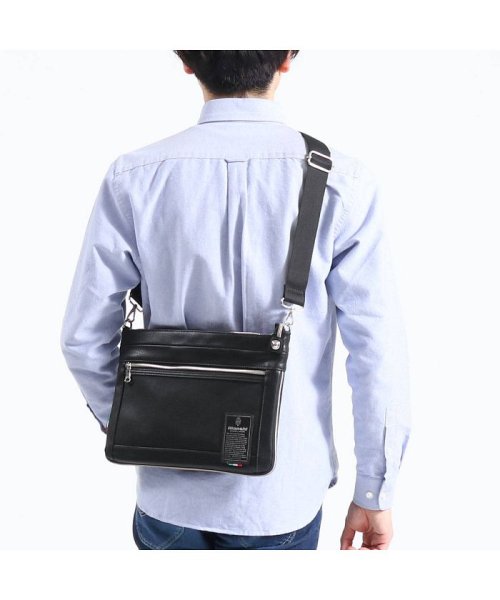 ビアンキ バッグ Bianchi ショルダーバッグ 2way クラッチバッグ Maestosita マエストシータ B5 斜めがけ Tbpi 22 ビアンキ Bianchi D Fashion