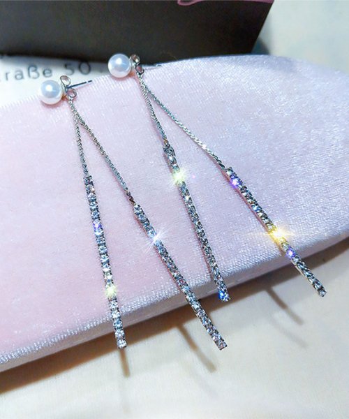 セール ロング イヤリング レディース 人気アクセサリー パール 結婚式プレゼント代30代40代 セイヘイショップ Seiheishop D Fashion