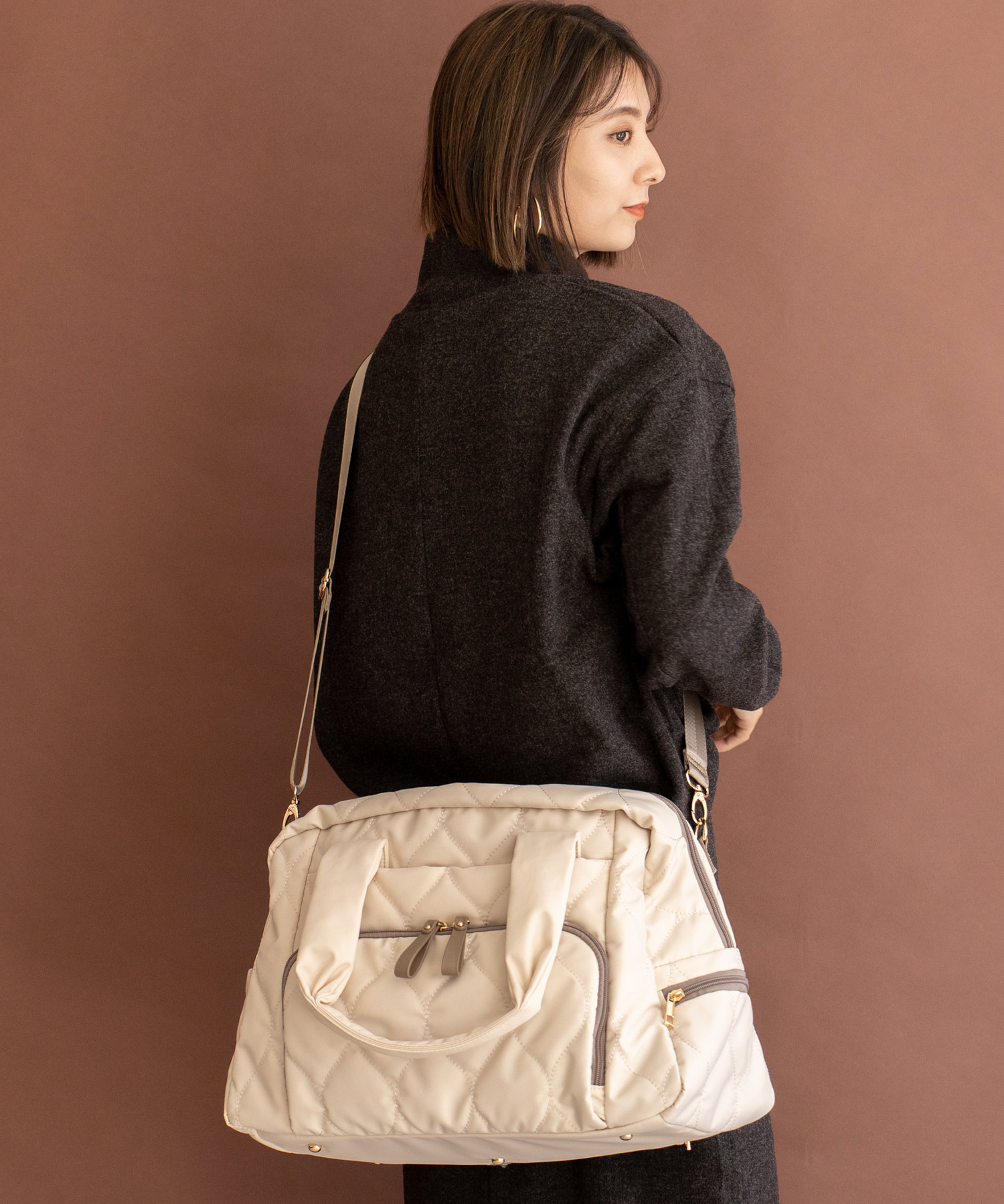 セール 22%OFF】【17ポケット】マルチ収納2wayマザーズバッグ【aroco