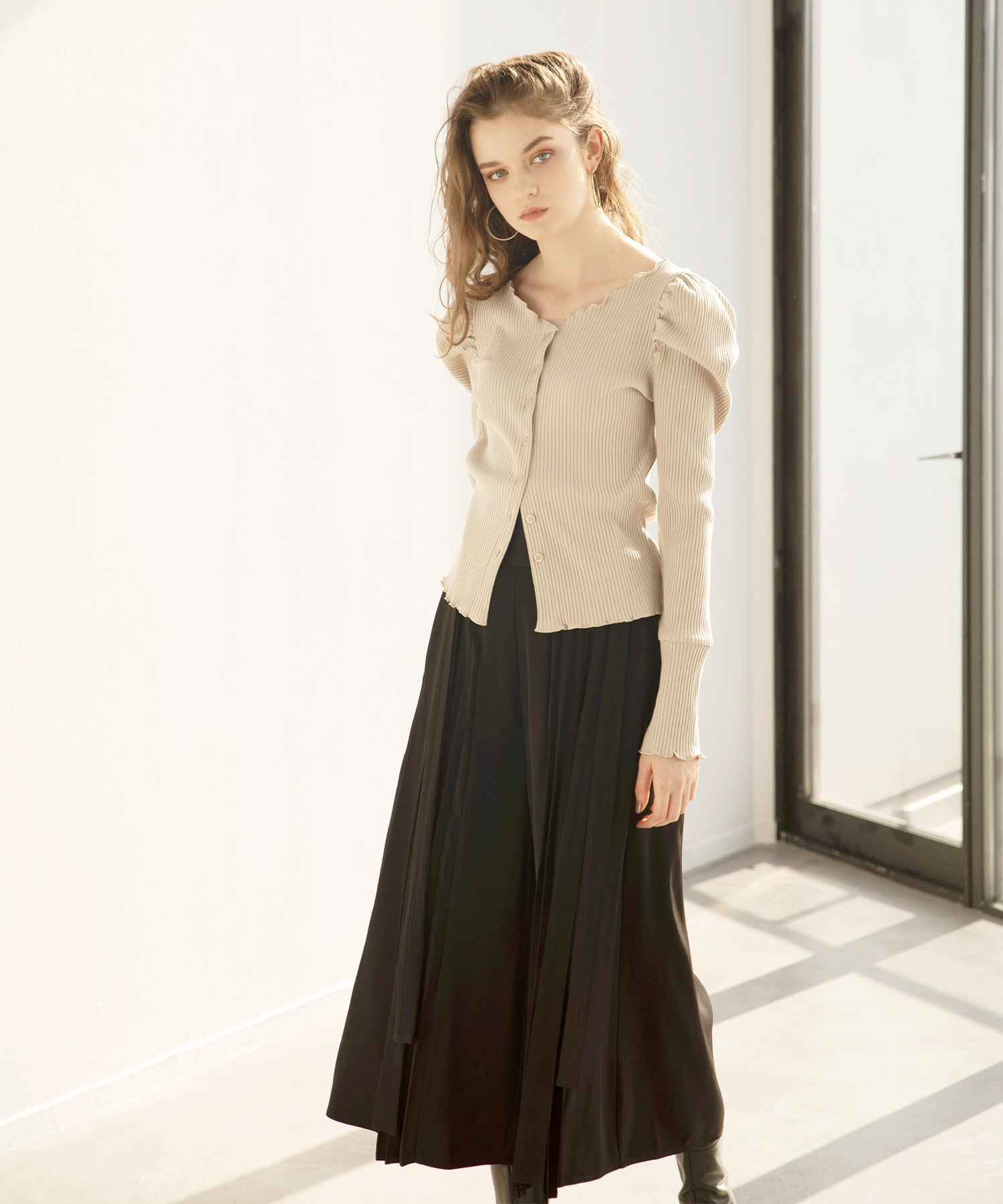ミエリ インヴァリアント MIELI INVARIANT Center Pleat Slit ミエリ インヴァリアント MIELI INVARIANT Center Pleat Slit