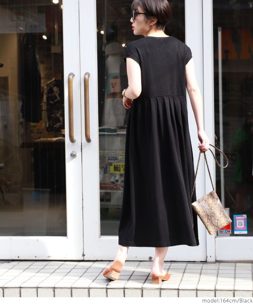 セール 26 Off ウエストプリーツワンピース コカ Coca D Fashion セール 26 Off ウエストプリーツワンピース コカ Coca D Fashion