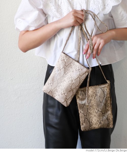 パイソン柄ショルダーミニバッグ コカ Coca D Fashion パイソン柄ショルダーミニバッグ コカ Coca D Fashion