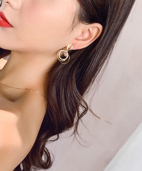 セール ピアス レディース 揺れる キラキラ サークルピアス リングピアス かわいい 3連ピアス シルバー 人気アクセサリー ショッピングゴー Shoppinggo D Fashion セール ピアス レディース 揺れる キラキラ サークルピアス リングピアス かわいい 3連ピアス シルバー 人気アクセサリー ショッピングゴー Shoppinggo D Fashion