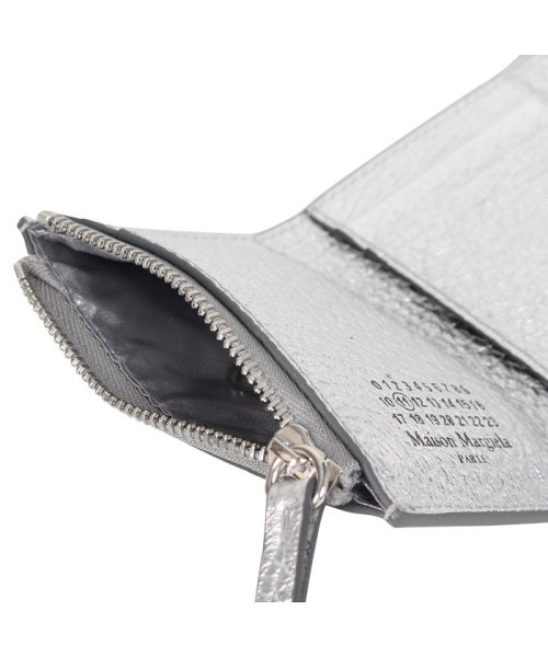 メゾンマルジェラ Maison Margiela 財布 三つ折り メンズ レディース Wallet シルバー S56ui0136 メゾンマルジェラ Maisonmargiela D Fashion