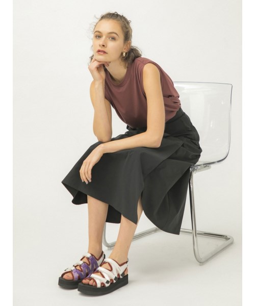 SUICOKE × emmi ZIP-POemmi プラット フォーム サンダル EES0120S0182_zo_a008.jpg