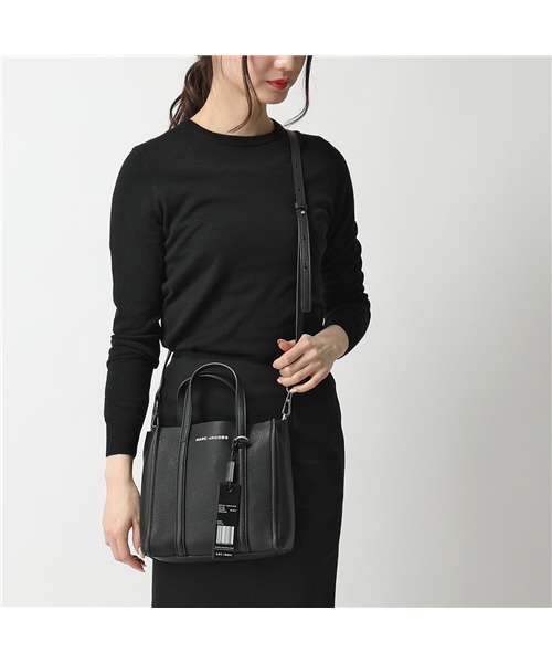 marc jacobs snapshot size