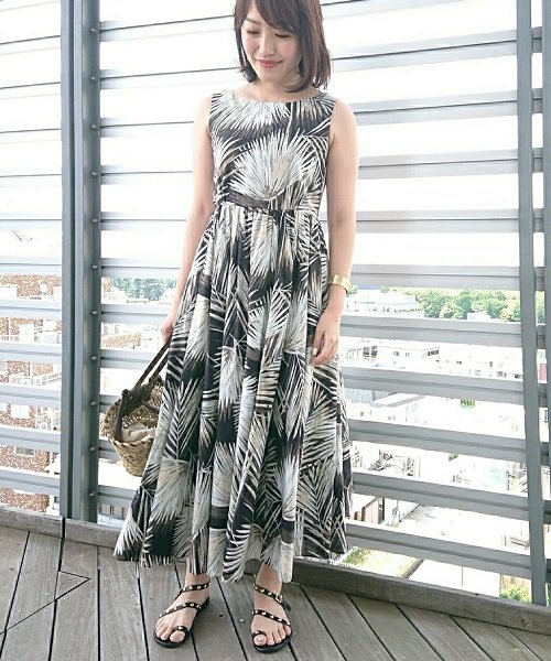 クーポン セール 60 Off リーフ柄ワンピース Viscotecs イネド Ined D Fashion クーポン セール 60 Off リーフ柄ワンピース Viscotecs イネド Ined D Fashion