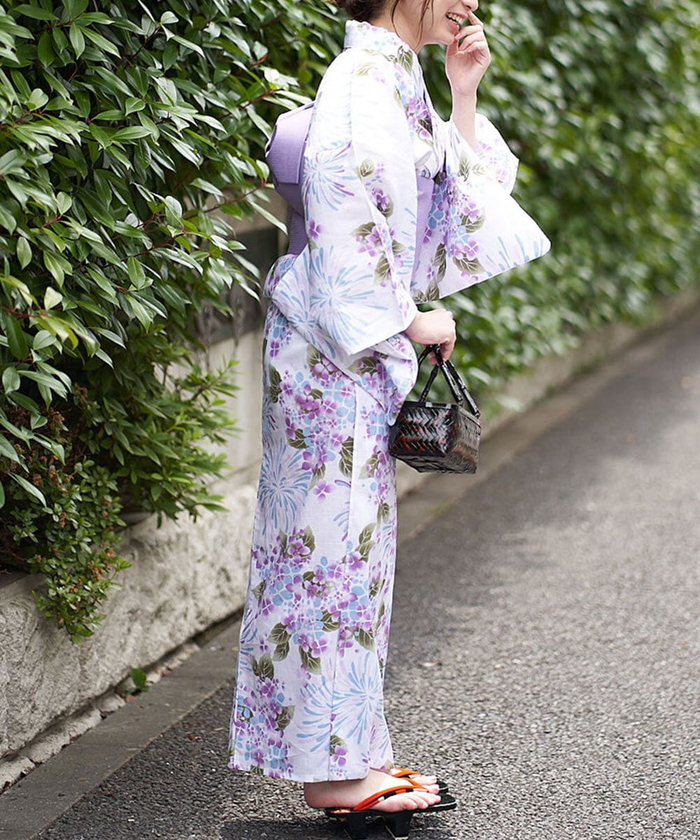 セール】【簡単】ゆかた・帯2点セット 紫陽花と花火柄浴衣 セール】【簡単】ゆかた・帯2点セット 紫陽花と花火柄浴衣