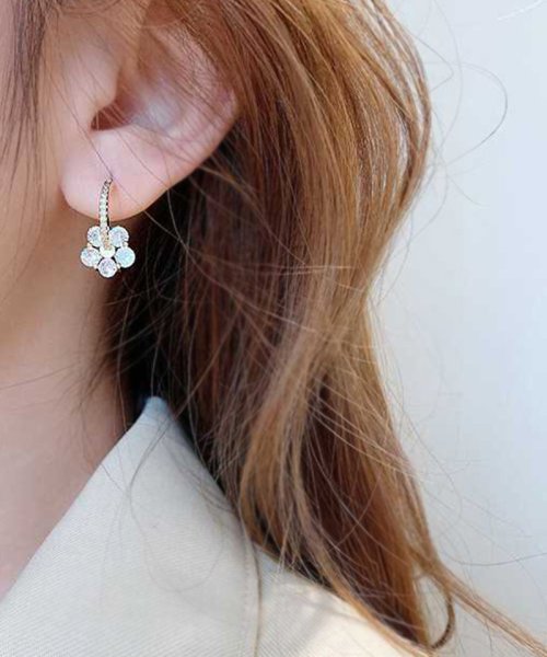 セール ピアスレディース スタッドピアス 大ぶり モチーフピアス 花 可愛い イヤリング 人気アクセサリー ショッピングゴー Shoppinggo D Fashion
